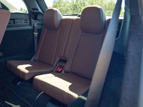 Used 2026 Mercedes-Benz GLE 450 4MATIC image 25