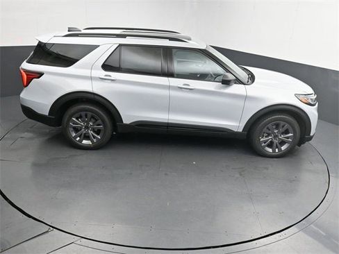 New 2026 Ford Explorer Active w/ Active Comfort Package image 23
