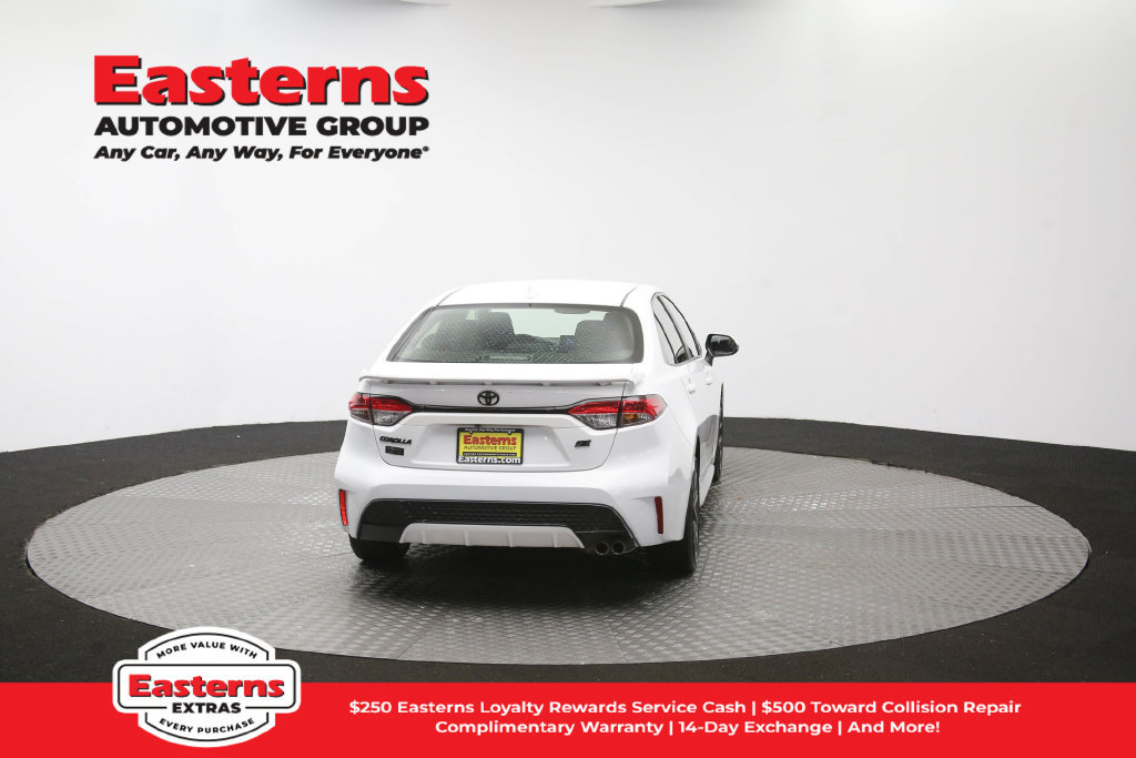 Used 2022 Toyota Corolla SE FWD image 36