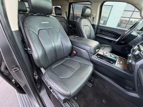 Used 2018 Ford Expedition Platinum AWD/4WD image 12