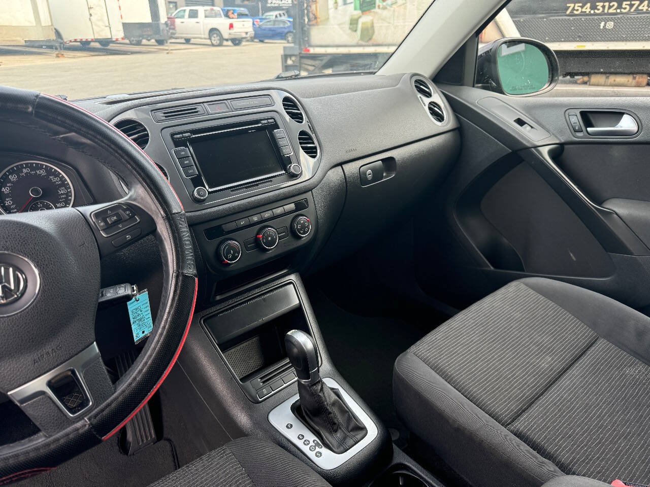 Used 2015 Volkswagen Tiguan S FWD image 18