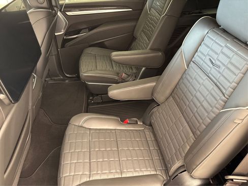 New 2025 Cadillac Escalade V image 10