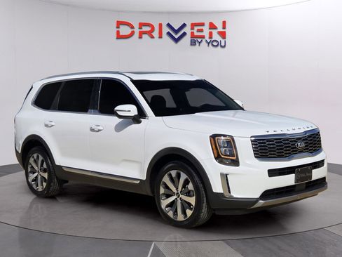Used 2021 Kia Telluride EX w/ EX Premium Package image 7