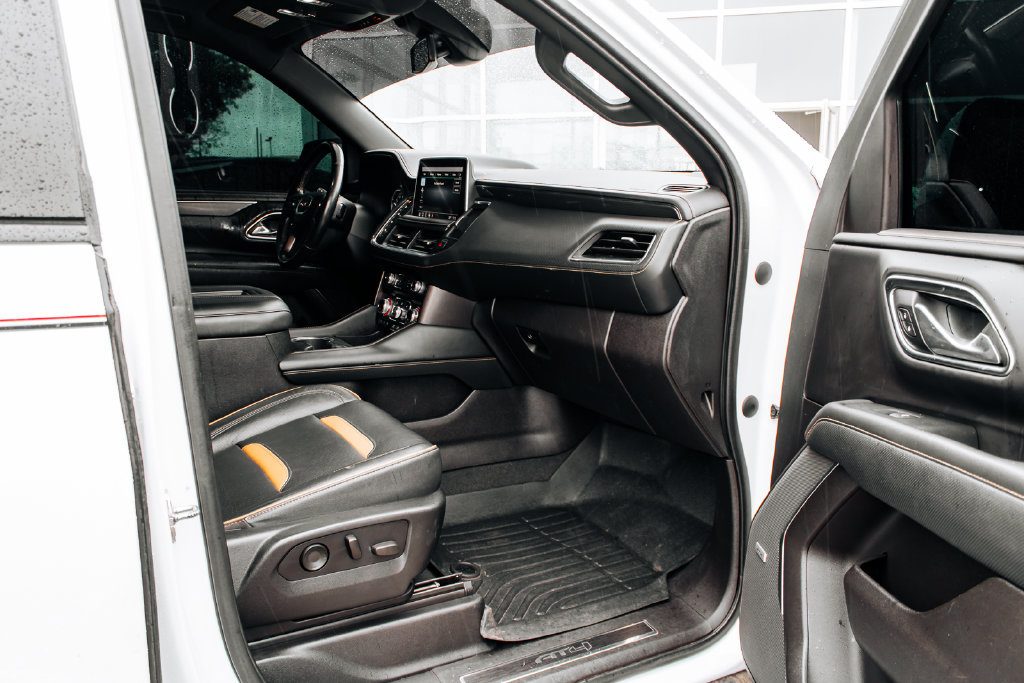 Used 2021 GMC Yukon AT4 w/ Technology Package AWD/4WD image 35