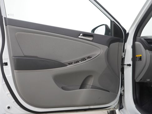 Used 2015 Hyundai Accent GS image 18