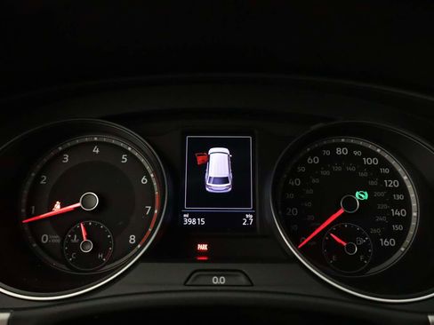 Certified 2020 Volkswagen Atlas Cross Sport SE w/ Towing Package image 7