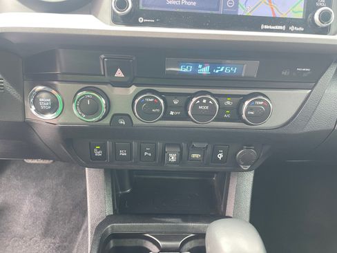 Used 2023 Toyota Tacoma TRD Off-Road w/ Advanced Technology Package image 11