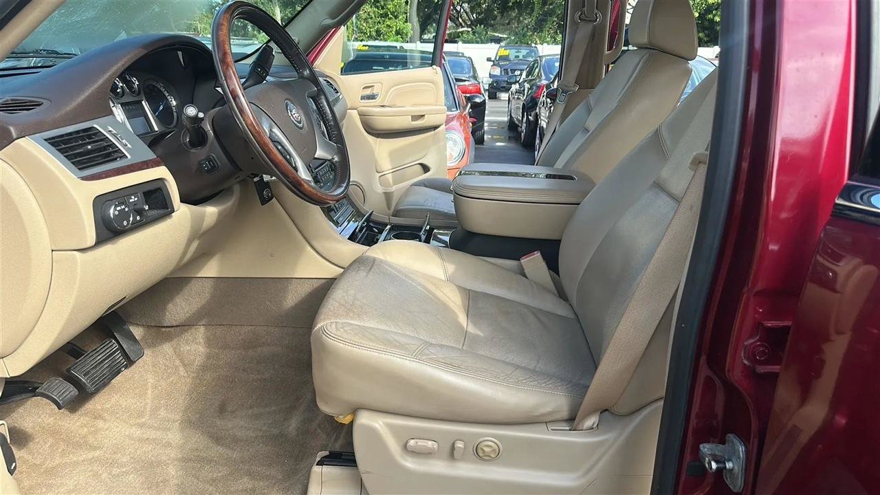 Used 2009 Cadillac Escalade 2WD image 6
