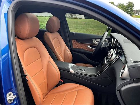 Used 2023 Mercedes-Benz GLC 300 4MATIC Coupe image 7