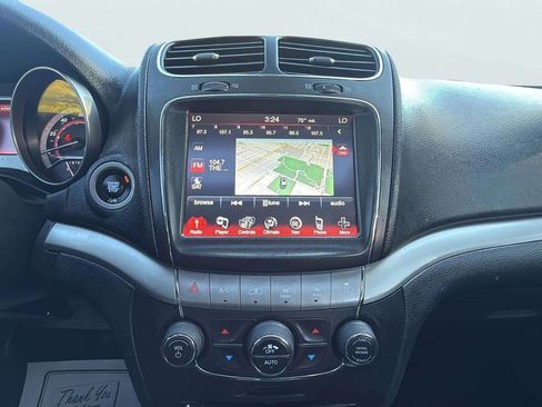 Used 2018 Dodge Journey Crossroad w/ Nav & Sun Group image 11