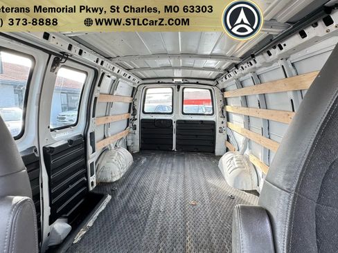 Used 2019 GMC Savana 2500 w/ Driver Convenience Package image 13