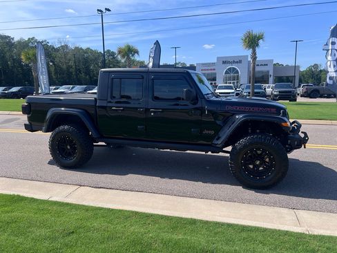 Used 2021 Jeep Gladiator Mojave w/ Cold Weather Group AWD/4WD image 3