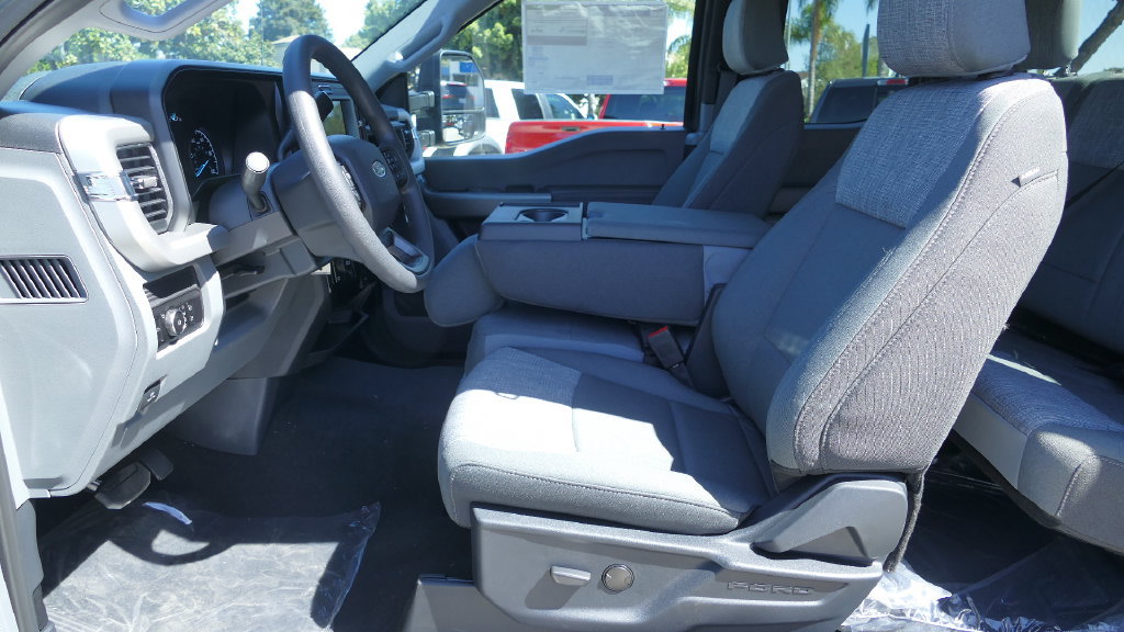 New 2026 Ford F350 XLT w/ FX4 Off-Road Package AWD/4WD image 19