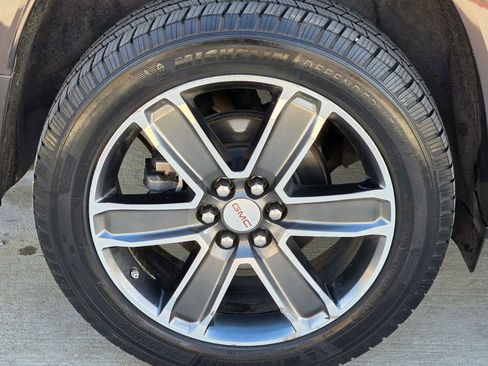 Used 2019 GMC Acadia Denali w/ Technology Package image 38