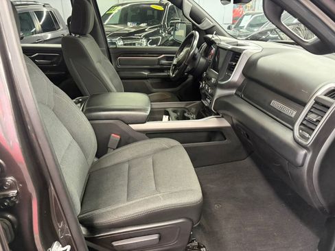 Used 2019 RAM 1500 Big Horn AWD/4WD image 17
