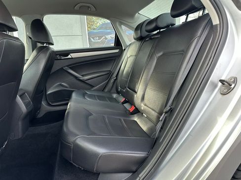 Used 2014 Volkswagen Passat 1.8T Wolfsburg Edition image 21