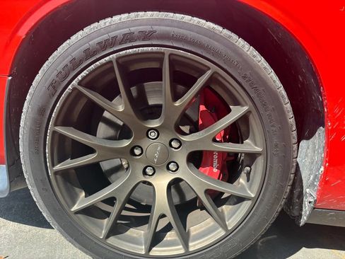 Used 2018 Dodge Challenger SRT w/ Technology Group RWD image 10