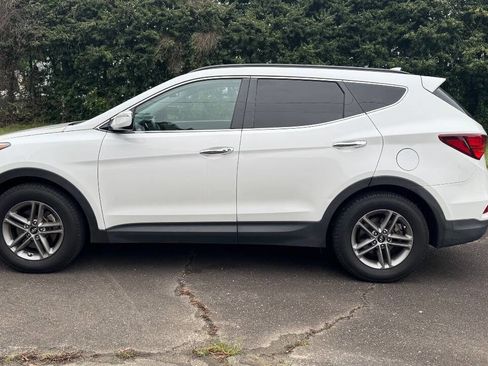 Used 2018 Hyundai Santa Fe Sport w/ 2.4L Value Package 02 image 5