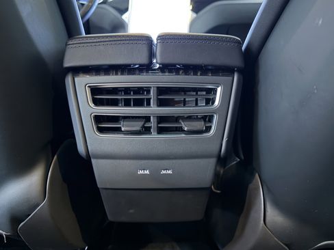 Used 2016 Tesla Model S 60 image 34