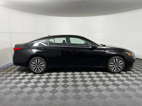 Used 2026 Nissan Altima 2.5 SV FWD image 4