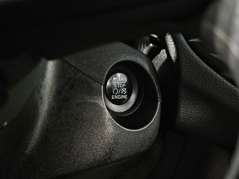 Used 2018 Jeep Compass Sport w/ Tech Group image 31