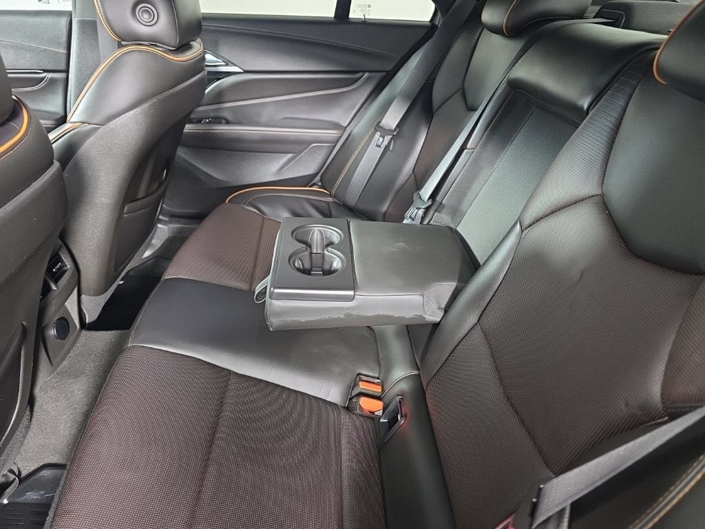 Used 2021 Cadillac CT4 V w/ Technology Package RWD image 33