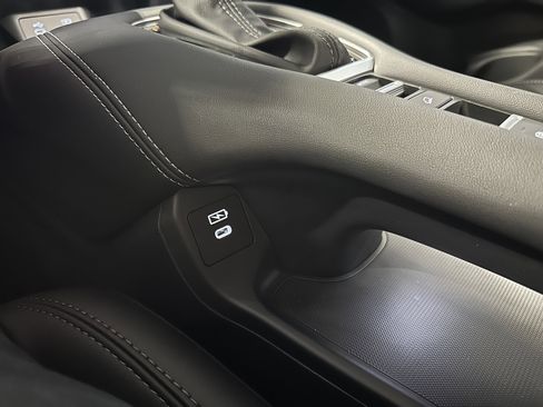 New 2026 Honda HR-V EX-L image 14