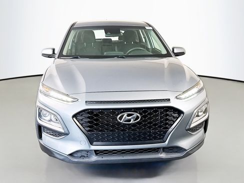 Used 2021 Hyundai Kona SE FWD image 2