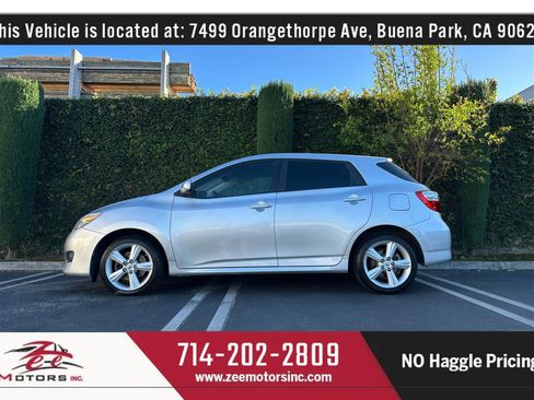 Used 2010 Toyota Matrix S image 11