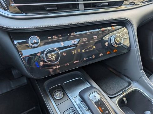 Used 2023 INFINITI QX60 Sensory w/ Vision Package AWD/4WD image 17