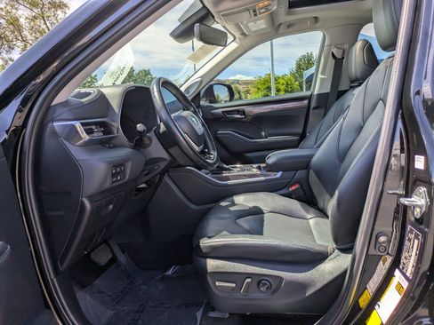 Used 2023 Toyota Highlander Limited AWD/4WD image 15