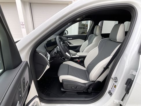 New 2026 BMW X1 xDrive28i AWD/4WD image 10