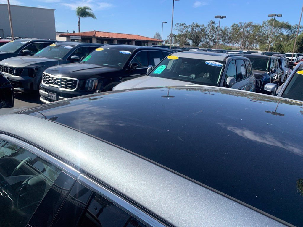 Used 2024 Cadillac Lyriq Luxury AWD/4WD image 9