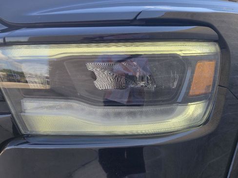 Used 2022 RAM 1500 Laramie AWD/4WD image 10