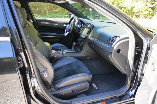 Used 2012 Chrysler 300 SRT8 w/ 19-Premium Speaker Group RWD image 47