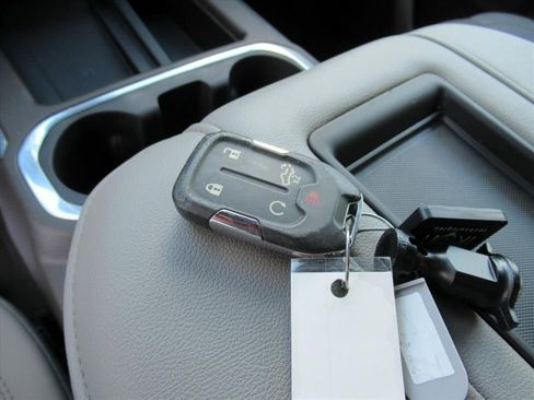 Used 2021 GMC Sierra 1500 SLT w/ SLT Convenience Package image 33