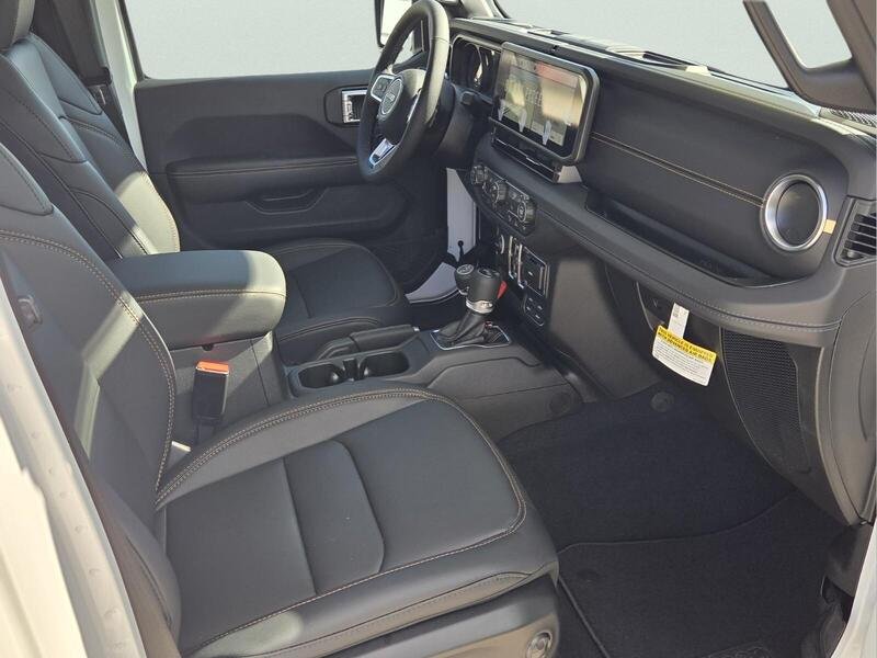 New 2027 Jeep Wrangler Unlimited Sahara AWD/4WD image 19
