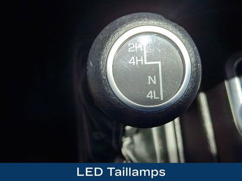 Used 2019 Jeep Wrangler Unlimited Sahara AWD/4WD image 16