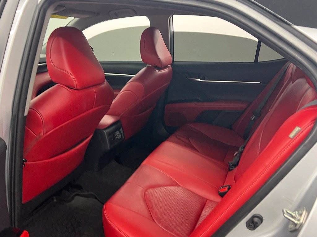 Used 2019 Toyota Camry XSE FWD image 10