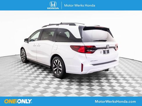New 2026 Honda Odyssey EX-L image 3