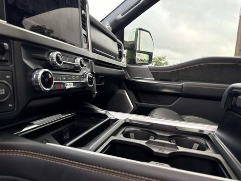 Used 2024 Ford F350 Platinum w/ FX4 Off-Road Package AWD/4WD image 24