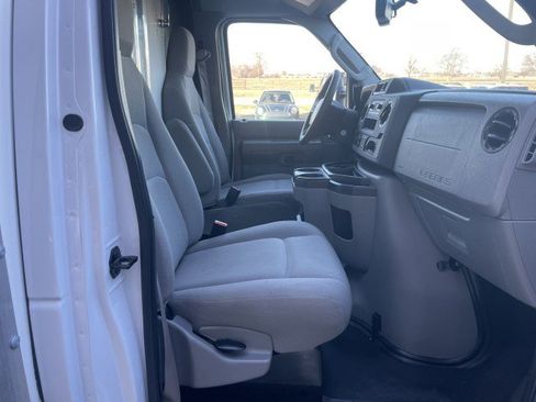 Used 2023 Ford E-350 and Econoline 350 Super Duty w/ Power Windows & Locks Group image 10