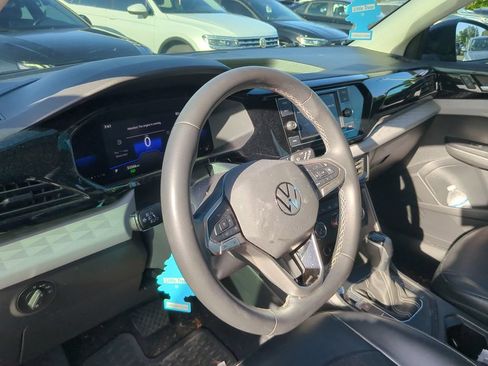 Certified 2022 Volkswagen Taos S FWD image 7