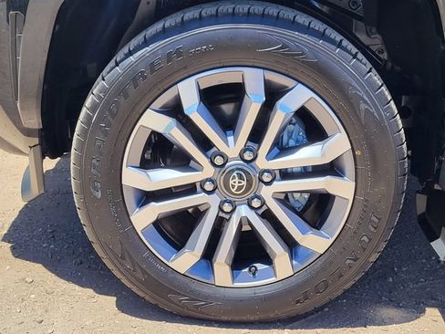 Used 2025 Toyota 4Runner Limited w/ Tow Technology Package AWD/4WD image 10