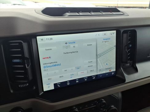 Used 2022 Ford Bronco Wildtrak image 16