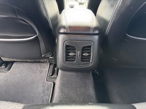 Used 2016 Chrysler 200 S w/ Comfort Group image 24