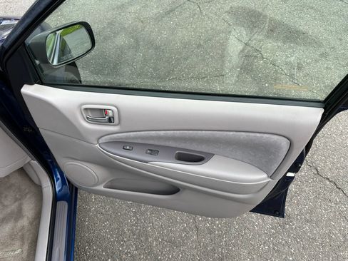 Used 2003 Toyota Prius FWD image 30