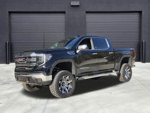 Used 2025 GMC Sierra 1500 SLT w/ SLT Convenience Package image 1