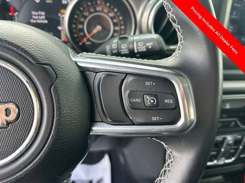 Used 2021 Jeep Wrangler Unlimited Sahara AWD/4WD image 8