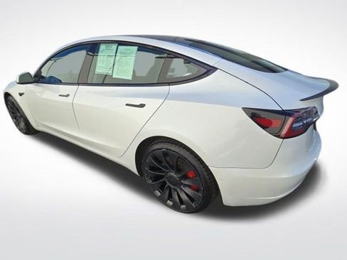Used 2022 Tesla Model 3 Performance image 5